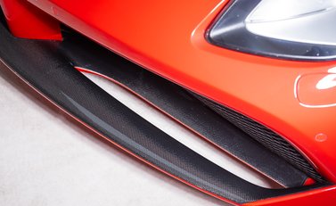 Ferrari 488 SPIDER 31