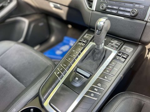 Porsche Macan 3.0 Macan S D Semi-Auto 4WD 5dr 26