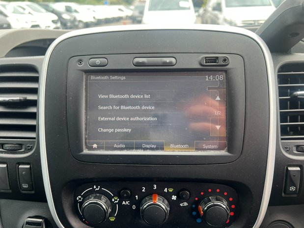 Renault Trafic SWB L1H1 (SOLD) Sportive SL27 Air Con Alloys Nav Sensors EURO 6 NO VAT 40