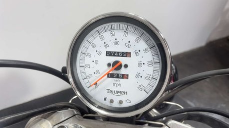 Triumph Bonneville 2008 7K EXCELLENT CONDITION CRUISER LOW RIDER 865CC 11