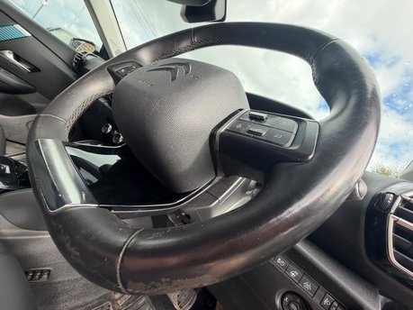 Citroen E-C4 SHINE PLUS 17