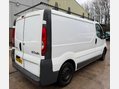 Renault Trafic 2.0 dCi SL27 L1 H1 4dr (Phase 3) 5