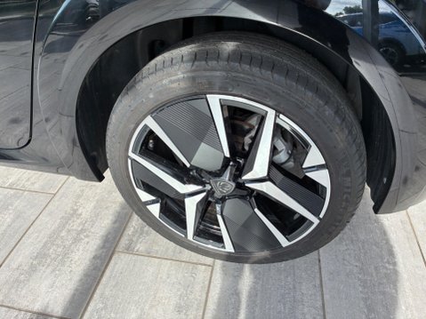 Peugeot 208 1.2 PureTech GT Euro 6 (s/s) 5dr 9