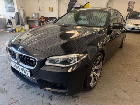 BMW M5 4.4 V8 DCT Euro 6 (s/s) 4dr 3