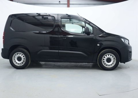 Peugeot e-Partner 800 50kWh Professional Premium + Standard Panel Van 5dr Electric Auto SWB ( 14