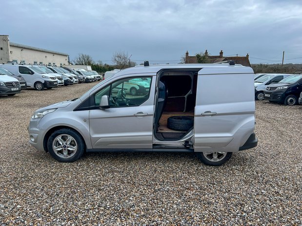 Ford Transit Connect SWB L1H1 Limited 200 Air Con Alloys Camera Sensors EURO 6 NO VAT 11