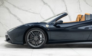 Ferrari 488 SPIDER 56