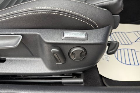 Volkswagen Passat GTE DSG - VAT Q - 1 OWNER - PLUG IN HYBRID - 3 IN STOCK 25
