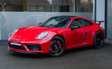 Porsche 911 Carrera GTS (992) 2