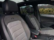 Volkswagen Tiguan 2.0 Tiguan R-Line TDI BlueMotion Technology 4Motion Semi-Auto 4WD 5dr 44