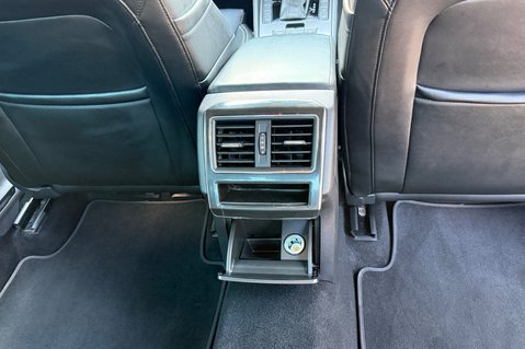 Skoda Superb SE L TSI DSG - FULL SKODA SERVICE HISTORY 29