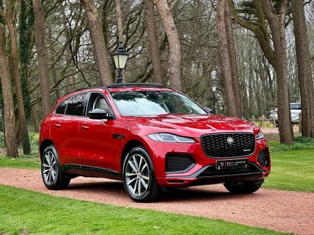 Jaguar F-Pace R-DYNAMIC BLACK