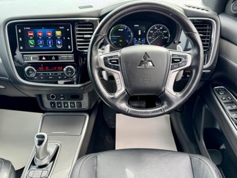 Mitsubishi Outlander 2.4h TwinMotor 13.8kWh 4h CVT 4WD Euro 6 (s/s) 5dr