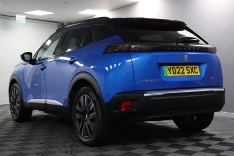 Peugeot 2008 GT PREMIUM 22