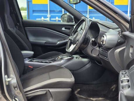 Nissan Juke 1.0 DIG-T N-Connecta SUV 5dr Petrol DCT Auto Euro 6 (s/s) (114 ps) 13