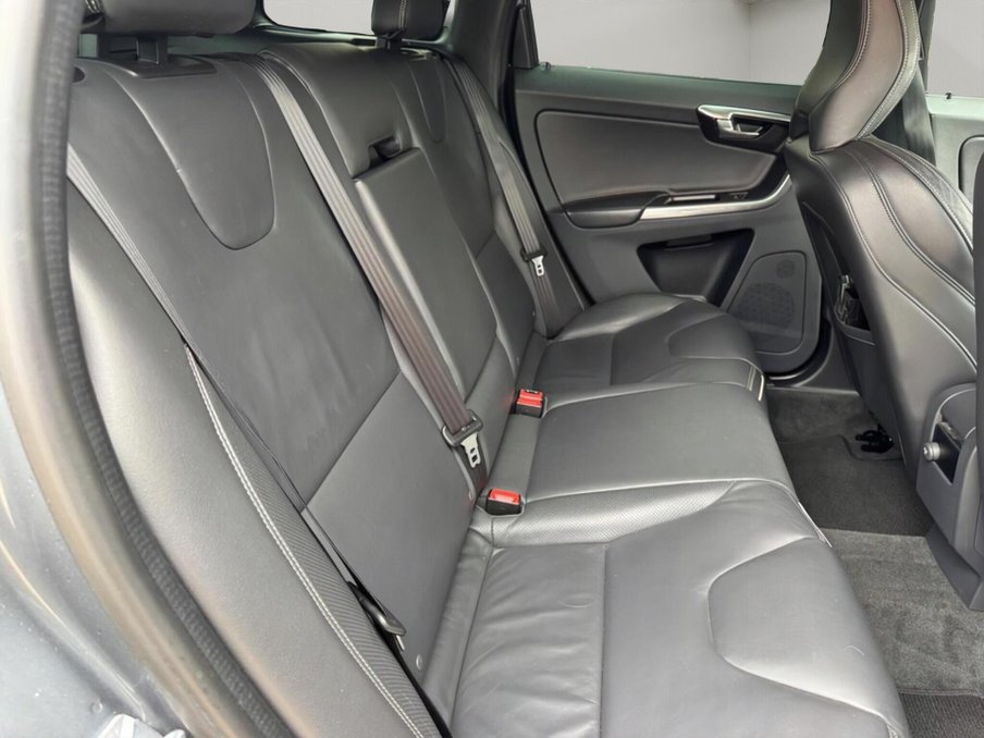2017 Volvo XC60 — image 31