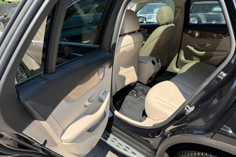 Mercedes-Benz GLC GLC 250 4MATIC SPORT PREMIUM PLUS - RARE BUILD - PAN ROOF - 360 CAMERA 26