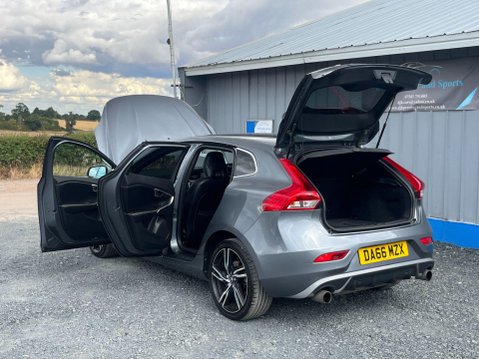 Volvo V40 2.0 T2 R-Design Pro Euro 6 (s/s) 5dr 17