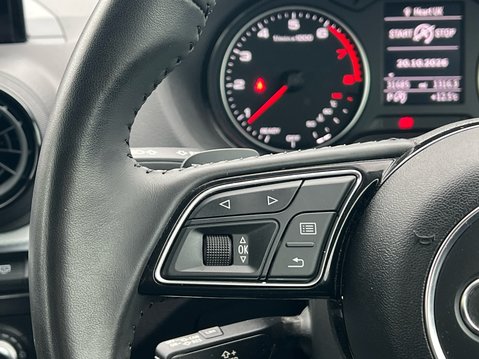 Audi Q2 TFSI SE 30