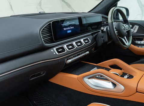 Mercedes-Benz GLS 450 27