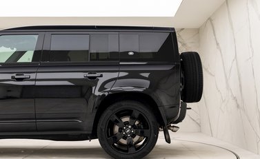 Land Rover Defender 110 V8 22