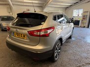 Nissan Qashqai 1.2 DIG-T Tekna 2WD Euro 6 (s/s) 5dr 8