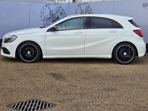 Mercedes-Benz A Class A 200 AMG LINE PREMIUM PLUS 4