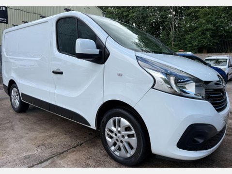 Renault Trafic 1.6 dCi ENERGY 27 Sport Nav Panel Van 5dr Diesel Manual SWB Standard Roof E 4