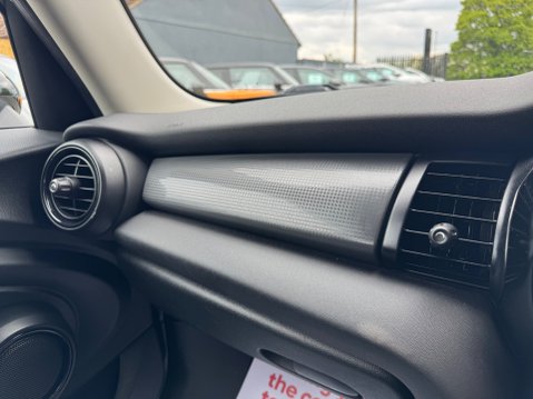 Mini Hatch COOPER 40