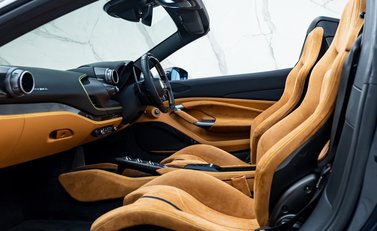 Ferrari F8 SPIDER 16