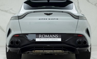 Aston Martin DBX 707 5