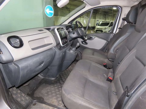 Renault Trafic 1.6 Trafic SL27 Sport Nav dCi 5