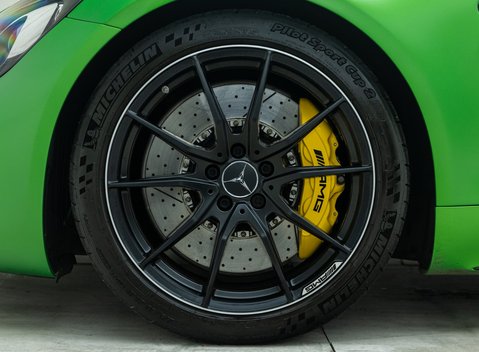 Mercedes-Benz AMG GT R 25