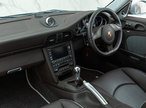 Porsche 911 (997) Sport Classic 10