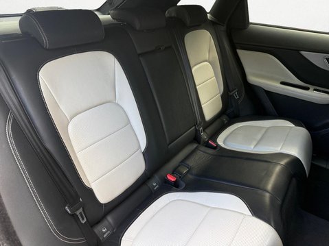 Jaguar F-Pace 2.0 D180 R-Sport Auto AWD Euro 6 (s/s) 5dr 14