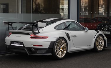 Porsche 911 GT2 RS (991) 4