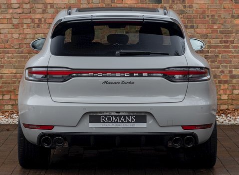Porsche Macan Turbo 5