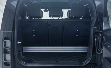 Land Rover Defender 90 V8 Carpathian Edition Urban Widetrack 29