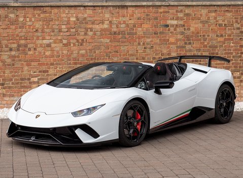Lamborghini Huracan Spyder LP640-4 Performante 10