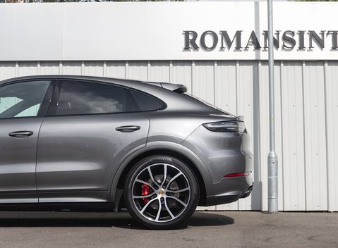 Porsche Cayenne GTS Coupé 26