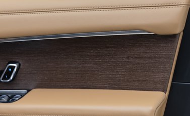 Land Rover Range Rover D350 Autobiography LWB 32