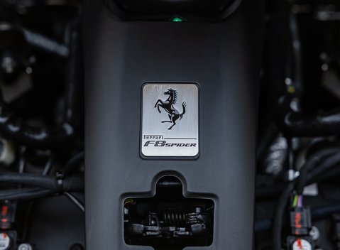 Ferrari F8 SPIDER 61