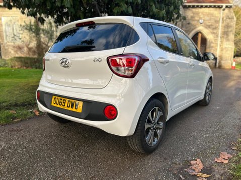 Hyundai i10 PLAY 18