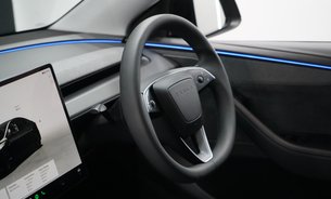 Tesla Model Y PREMIUM LONG RANGE AWD GROK AI Daimond Black Heated & Vented Seats 1 Owner 23