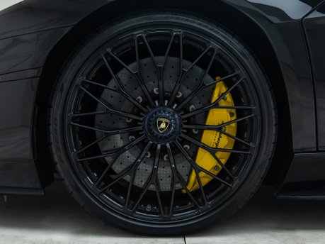 Lamborghini Aventador S LP 740-4 ROADSTER 