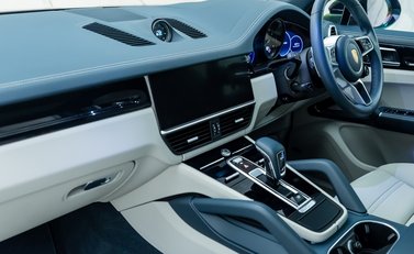 Porsche Cayenne V6 E-Hybrid 17