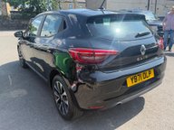 Renault Clio ICONIC TCE 16
