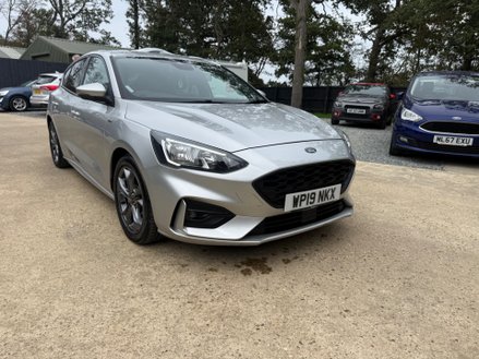 Ford Focus 1.0T EcoBoost ST-Line Hatchback 5dr Petrol Manual Euro 6 (s/s) (125 ps)