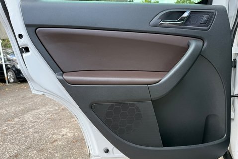 Skoda Yeti Outdoor LAURIN AND KLEMENT TDI DSG - RARE CAR - PAN ROOF -APPLE CARPLAY -8 SERVICES 28