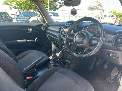 Mini Hatch 1.5 Cooper 3dr 4